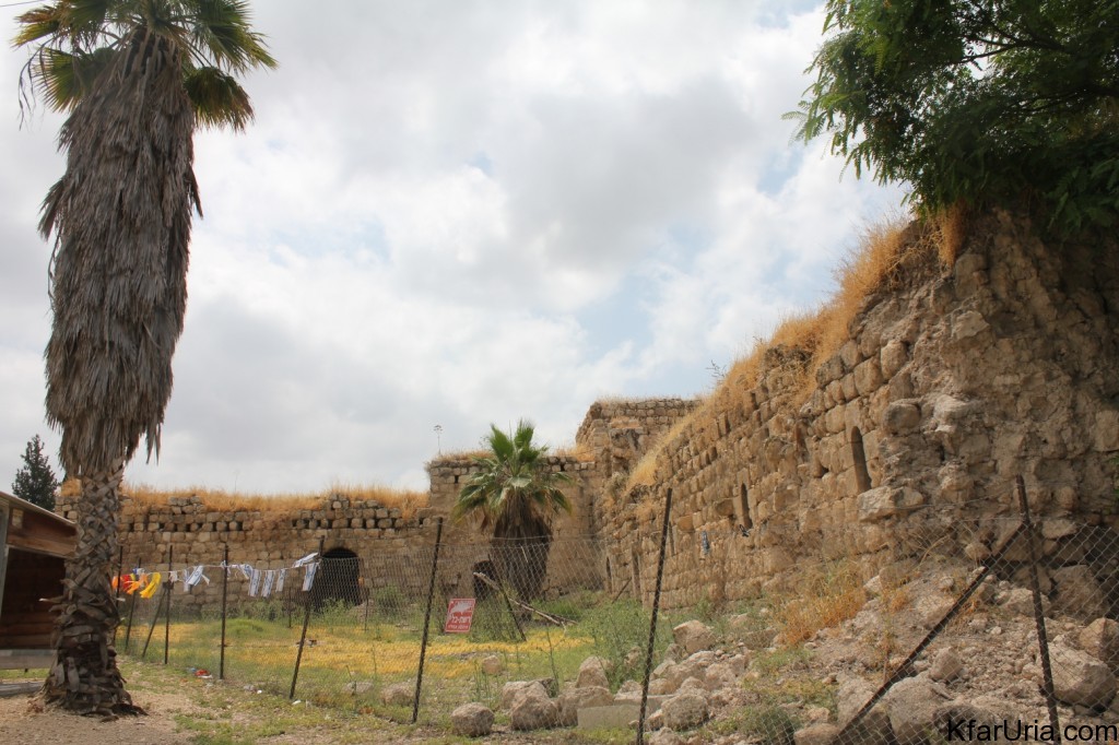 כפר אוריה - החאן העתיק
